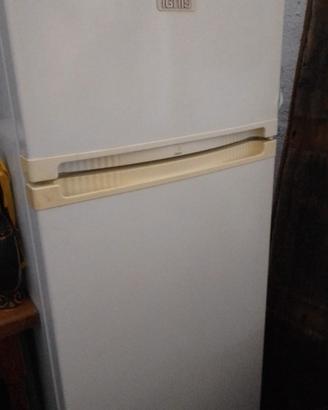 Frigorifero doppia porta con freeze