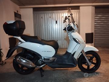 Scarabeo 300S