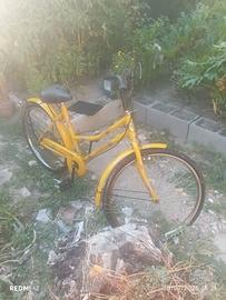 bicicletta vintage gialla  ricambi