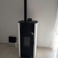 Stufa a pellet nuova