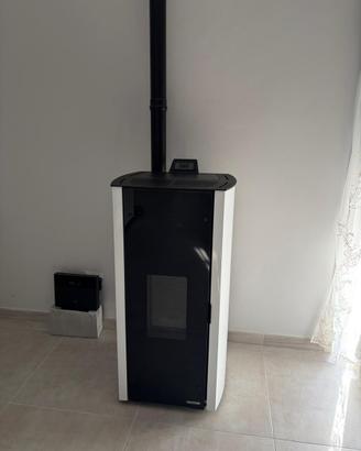 Stufa a pellet nuova