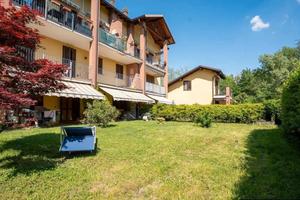 BILOCALE CON 300 mq DI GIARDINO