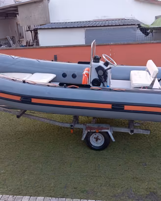Gommone motore e carrello