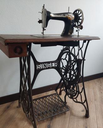 ANTICA MACCHINA DA CUCIRE SINGER