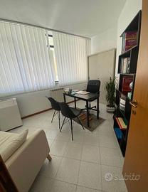 Stanza in studio professionale a Fano