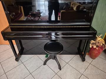 Pianoforte a muro Strindberg