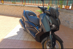 YAMAHA XMAX 300 Tech MAX (2023)