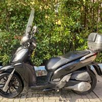 Kymco People GTi 200