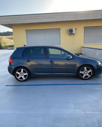 GOLF 5 2.0 GT LINE VOLKSWAGEN CAMBIO AUTOMATICO