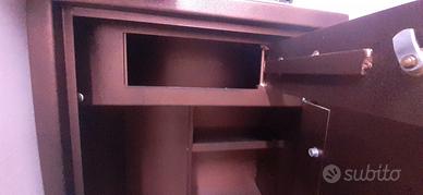 Armeria-fuciliera blindata