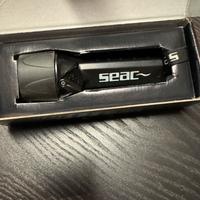 Torcia sub marca seac sub
