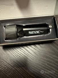 Torcia sub marca seac sub