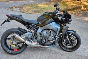 YAMAHA MT-10