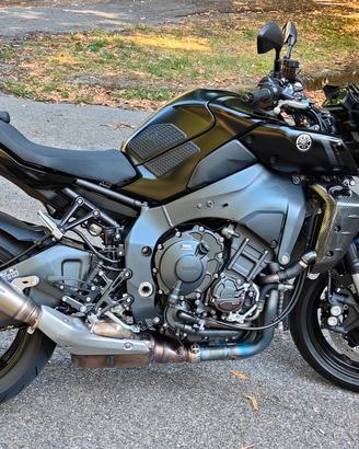 YAMAHA MT-10
