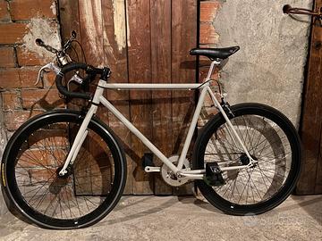 Bici fixed usata 10 volte