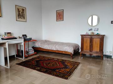 Camera doppia per studentessa/lavoratrice