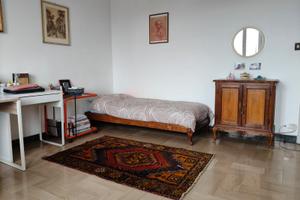 Camera doppia per studentessa/lavoratrice