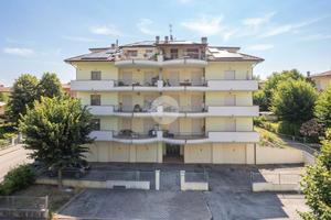 4 LOCALI A ATRI