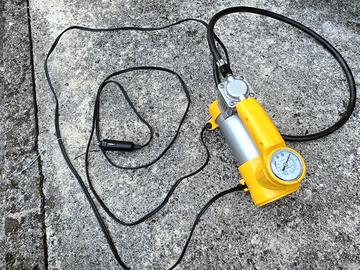 MINI COMPRESSORE PER AUTO 12 V (FALCON'S)