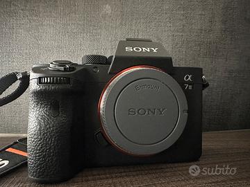 Sony Alpha 7 iii - mirrorless, full frame