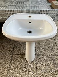 Lavandino bagno a colonna