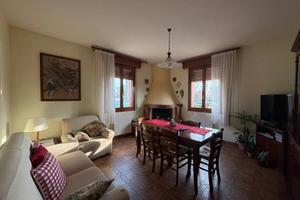 Casa indipendente di 444 m² con più di 5 locali e 