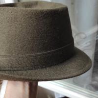 Cappello in feltro di lana