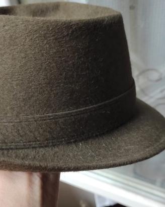 Cappello in feltro di lana