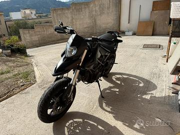 Ducati Hypermotard 796