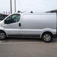 Renault Trafic 2.5 dCi 140cv