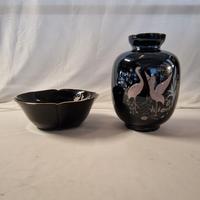 Vaso e ciotola in ceramica decorata