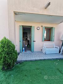 Casa con giardino privato, garage e 3 camere