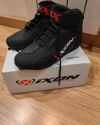 Abbigliamento moto