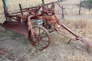 Aratro a traino Bivomere F.lli Cantarella