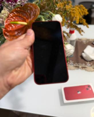 iPhone 13 red