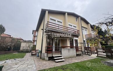 Villa a Como Via Timavo 5 locali