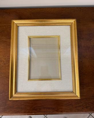 Cornice + quadretti + lampada con luce soffusa