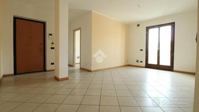 4 LOCALI A CAVAGLIÀ