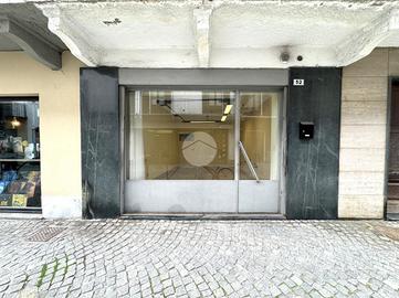 NEGOZIO A RIVAROLO CANAVESE