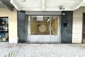 NEGOZIO A RIVAROLO CANAVESE