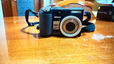 Colplix 5000 di Nikon con teleobbietivo