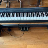 Pianoforte YAMAHA P 85 con Base Originale