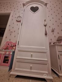 armadio shabby country romantico