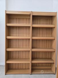 Scaffali locale negozio 