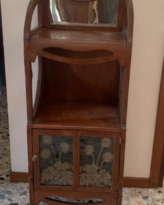 Mobiletto antico con specchio