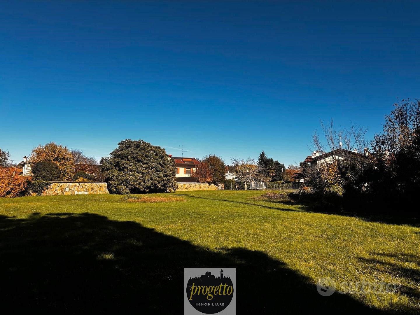 CAPRIVA DEL FRIULI in zona centrale Terreno Edific - Vista 2