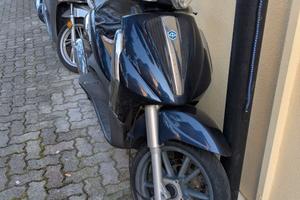Piaggio Beverly Tourer 125 - Anno 2010
