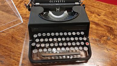 Macchina da scrivere OLIVETTI Studio 42