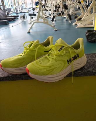 Scarpa running HOKA
