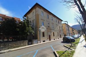 4 LOCALI A ASCOLI PICENO